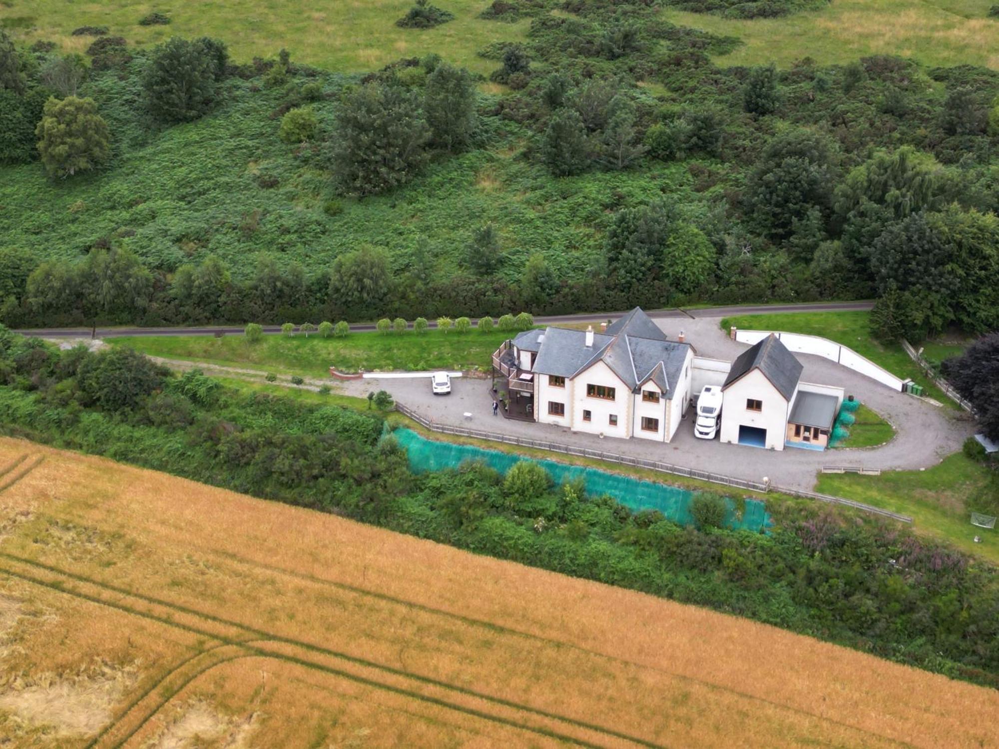 إينفيرنيس Doura Lodge المظهر الخارجي الصورة